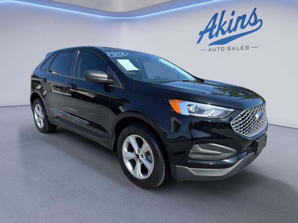 Used 2024 Ford Edge SE AWD/4WD image 3