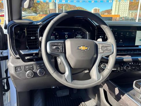 New 2026 Chevrolet Silverado 1500 LTZ w/ LTZ Premium Package image 22