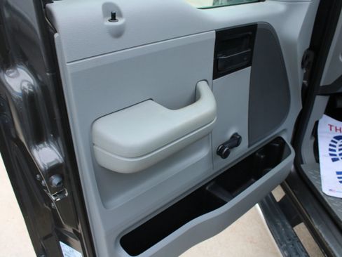 Used 2006 Ford F150 STX AWD/4WD image 13
