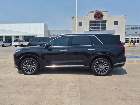 Used 2023 Hyundai Palisade Calligraphy AWD/4WD image 2