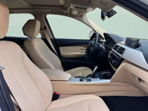 Used 2018 BMW 320i xDrive Sedan w/ Convenience Package image 7