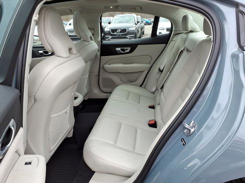 Used 2023 Volvo S60 B5 Plus w/ Climate Package image 12