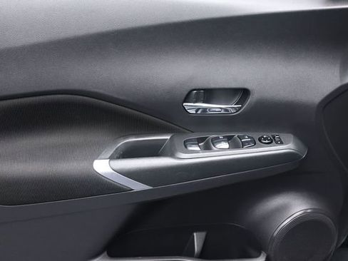 Used 2023 Nissan Kicks SV FWD image 12
