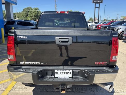 Used 2012 GMC Sierra 2500 SLT w/ Suspension Package, Off-Road AWD/4WD image 4