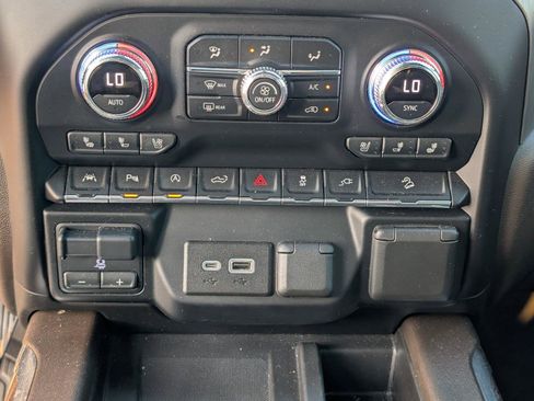 Used 2021 GMC Sierra 1500 Denali w/ Technology Package AWD/4WD image 24