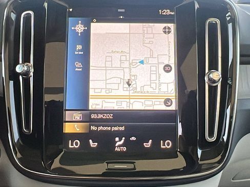 Used 2022 Volvo XC40 T4 Inscription w/ Advanced Package image 27