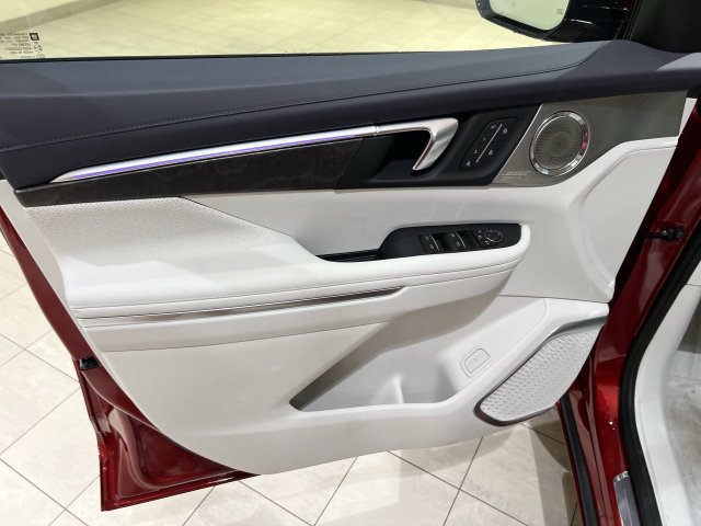 New 2027 Buick Enclave Avenir FWD image 22
