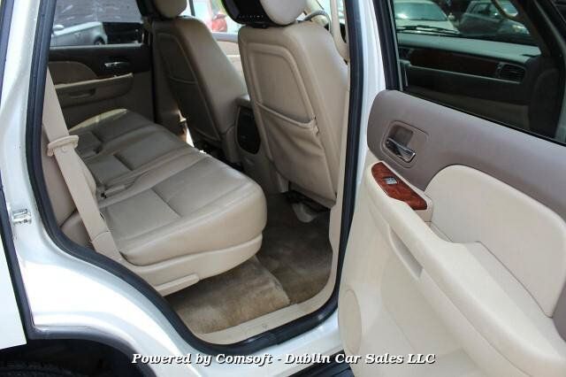 Used 2011 GMC Yukon SLT w/ SLT-2 Equipment Package AWD/4WD image 11