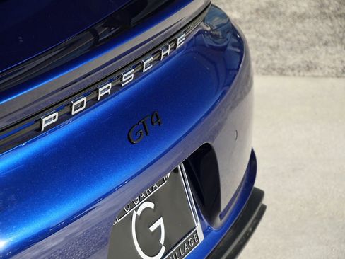 Used 2022 Porsche 718 Cayman GT4 image 8