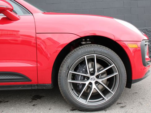 New 2026 Porsche Macan image 11