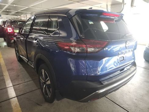 Used 2023 Nissan Rogue SL w/ SL Premium Package FWD image 3