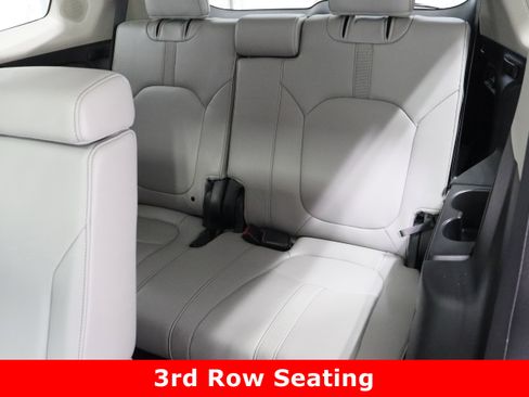 Used 2025 Honda Pilot Touring image 34