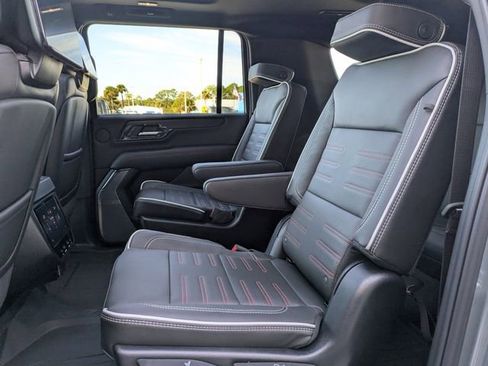 New 2026 GMC Yukon XL AT4 Ultimate w/ LPO, Illumination Package AWD/4WD image 15