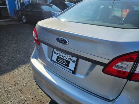 Used 2013 Ford Fiesta SE image 17