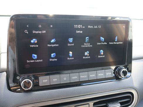 Used 2023 Hyundai Kona Limited AWD/4WD image 34
