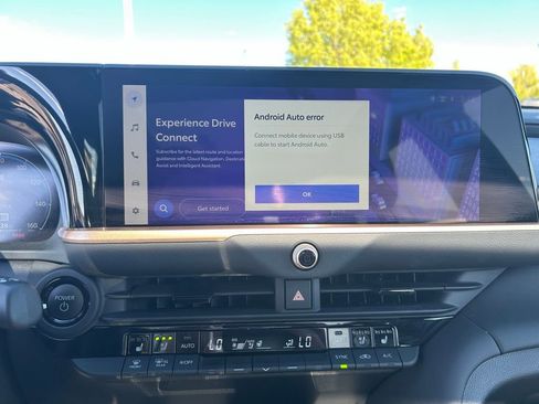 Used 2025 Toyota Crown Signia AWD/4WD image 21