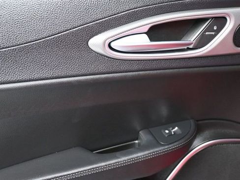 Used 2023 Alfa Romeo Giulia Veloce image 16