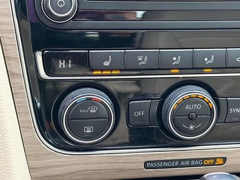 Used 2017 Volkswagen Passat 1.8T SE image 19