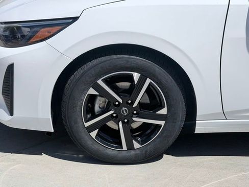 Used 2024 Nissan Sentra SV image 32