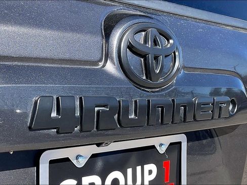 Used 2015 Toyota 4Runner SR5 image 30