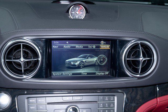 Used 2019 Mercedes-Benz SL 550 image 15