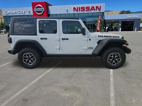 Used 2024 Jeep Wrangler Unlimited Rubicon AWD/4WD image 7