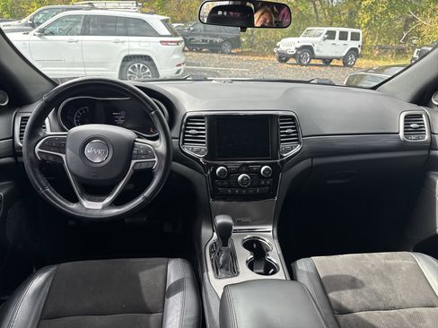 Certified 2021 Jeep Grand Cherokee Laredo X image 14