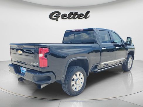 Used 2024 Chevrolet Silverado 2500 High Country w/ High Country Premium Package AWD/4WD image 5