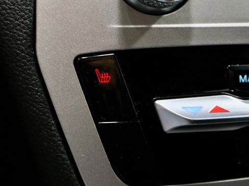 Certified 2023 Ford Explorer XLT image 4