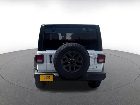 Used 2025 Jeep Wrangler Unlimited Sport AWD/4WD image 12