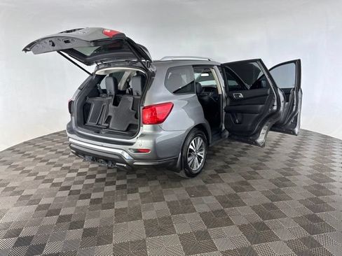 Used 2017 Nissan Pathfinder SL w/ SL Premium Package AWD/4WD image 14