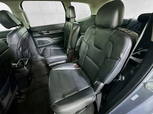 Used 2025 Kia Telluride S FWD image 29