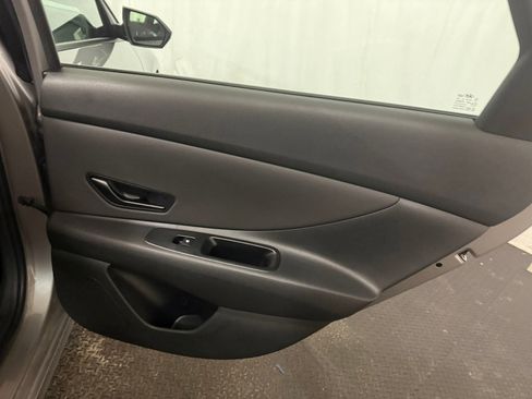 Certified 2025 Hyundai Elantra Sport w/ Cargo Package image 28