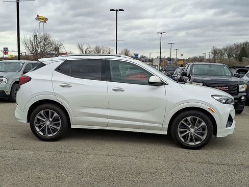 Used 2021 Buick Encore GX Essence w/ Sport Touring Package FWD image 7