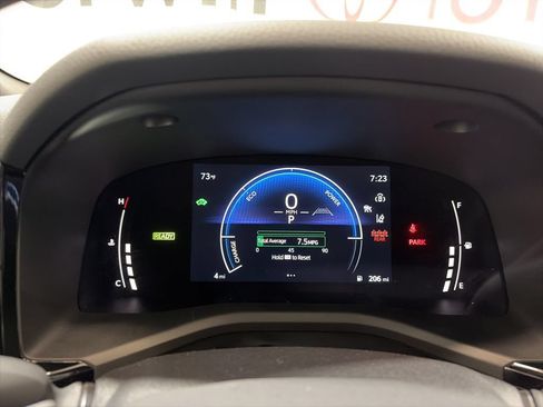 Used 2026 Toyota Camry SE FWD image 25