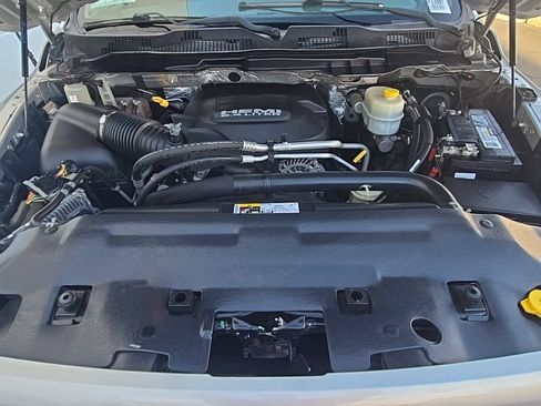 Used 2017 RAM 2500 Big Horn w/ Sport Appearance Group AWD/4WD image 10