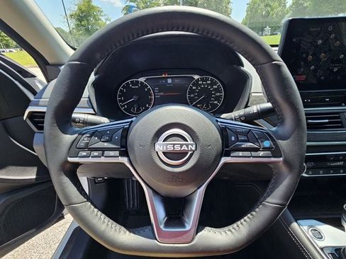 Used 2023 Nissan Altima 2.5 SL FWD image 30