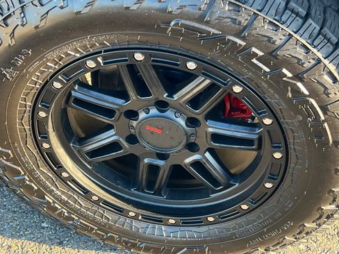 Used 2020 Toyota 4Runner Limited image 18