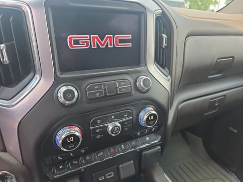 Used 2020 GMC Sierra 1500 SLT w/ SLT Premium Plus Package AWD/4WD image 15