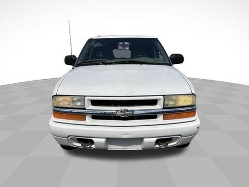 Used 2004 Chevrolet Blazer LS w/ Preferred Equipment Group AWD/4WD image 2