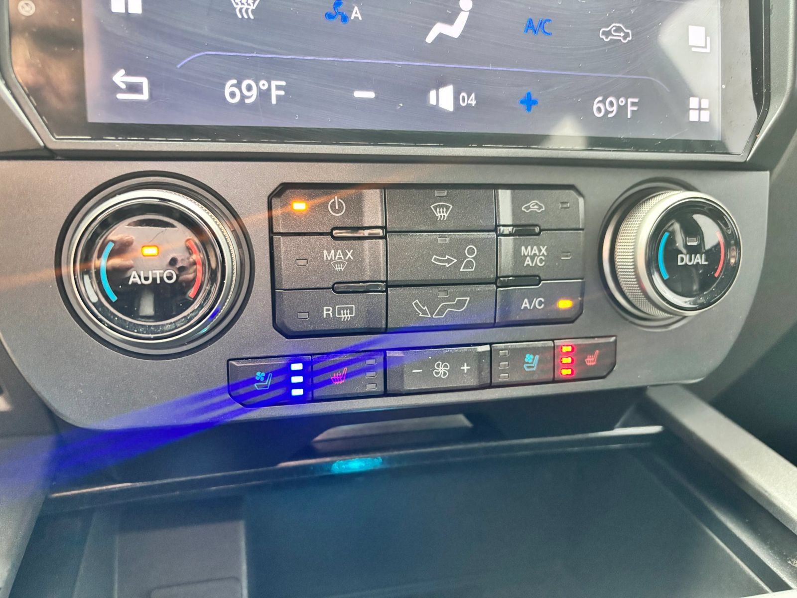Used 2018 Ford F150 Raptor w/ Equipment Group 802A Luxury AWD/4WD image 29