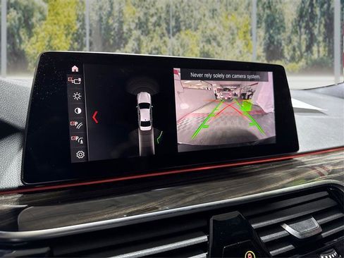 Used 2019 BMW 530i xDrive image 25