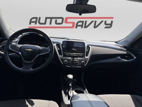 Used 2022 Chevrolet Malibu LT FWD image 17