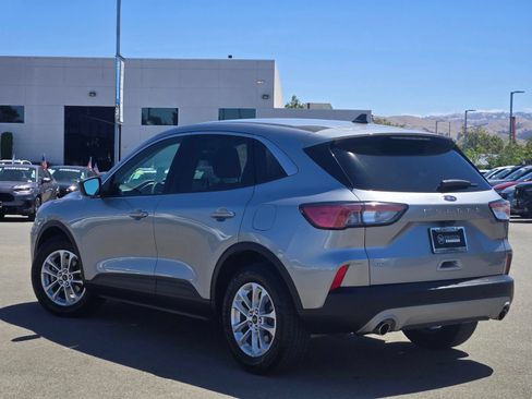 Used 2022 Ford Escape SE FWD image 5