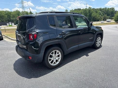 Used 2020 Jeep Renegade Latitude w/ Popular Equipment Group FWD image 5