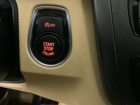 Used 2013 BMW 328i xDrive Sedan AWD/4WD image 17