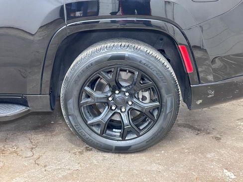 Certified 2024 Jeep Wagoneer Series II w/ Convenience Group I image 57