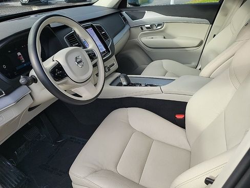 Used 2023 Volvo XC90 B5 Core w/ Protection Package Premier image 12