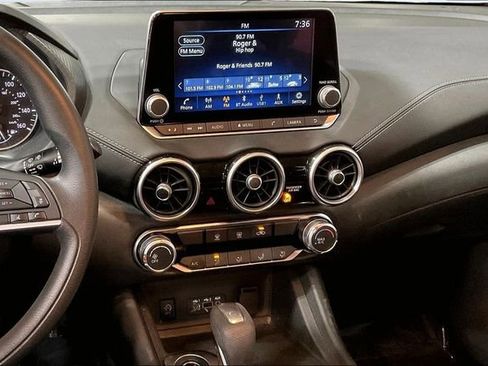 Used 2024 Nissan Sentra SV image 6