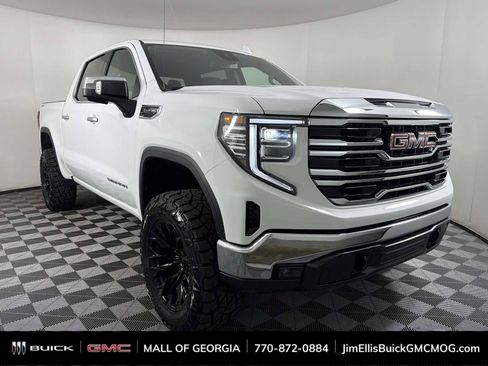 Used 2025 GMC Sierra 1500 SLT AWD/4WD image 1